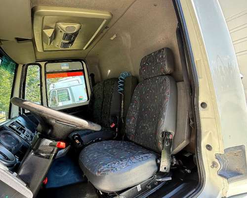 Ford Cargo 1317 con Tolva Thanos