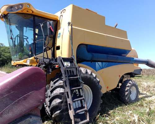 Vendo Cosechadora New Holland CS 660 año 2008 Doble Tracción