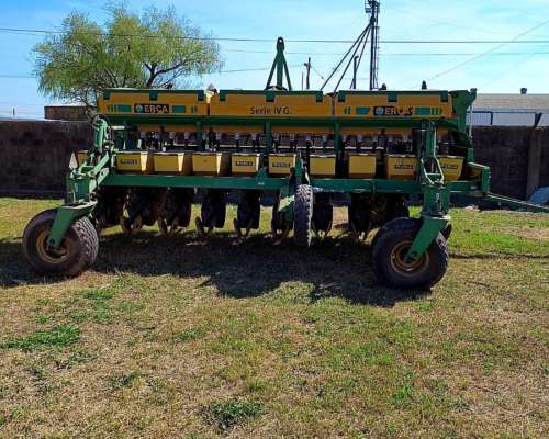 Sembradora Erca 2004 con Doble Fertilización y Kit de Trigo