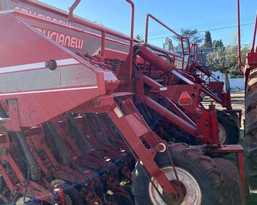 Sembradora Crucianelli de Granos Finos Pionera 35 a 20