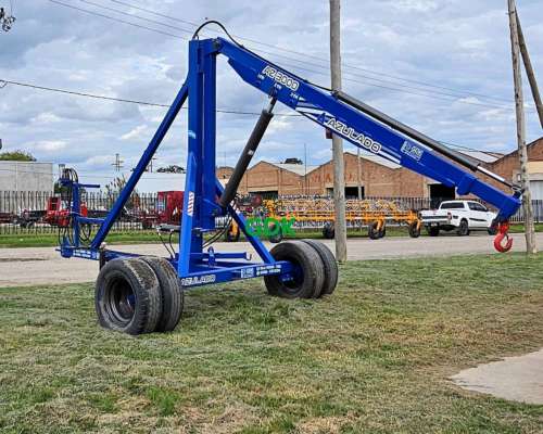 Grua Giratoria AZ 3000 Azulado. Contado.