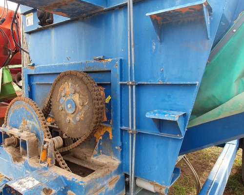 7 - Mixer Horizontal 8m Impagro con Balanza. Usado