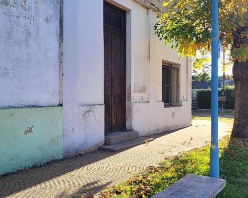 Casa Antigua MAS UN Amplio Local y Otro Pequeño, en 900 M2