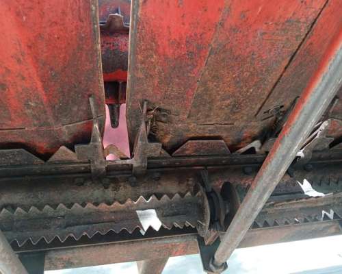 Girasolero Mainero 1035 de 12 Surcos a 0.70 Bandeja Angosta