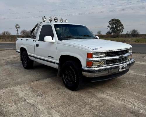 Chevrolet Silverado con Motor Cummins 6 Cilindros año 1998