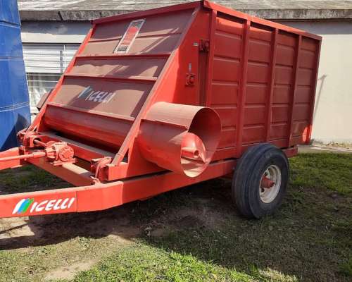 Carro Forrajero Hidraulico Micelli en muy Buen Estado