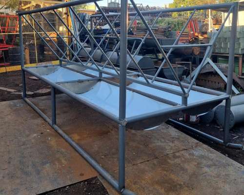 Comedero Porta Rollo Doble para Ganado Vacuno