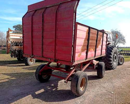 Acoplado Vuelco Trasero Mainero