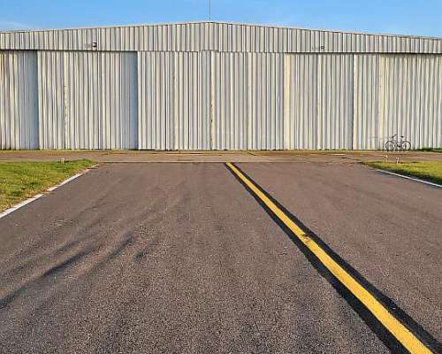 Hangar de 28 X 25 Mts
