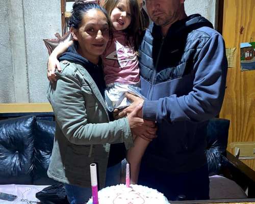 Pareja con 2 Hijas para Cuidar Campo