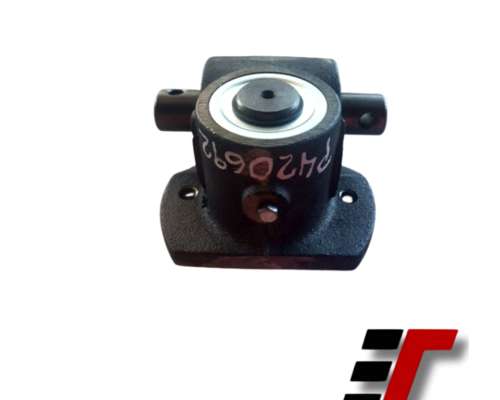 Caja a 90° Mando N° 2 P-420692 Crucianelli