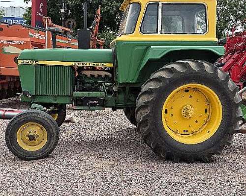 John Deere 3330 con Pinche, muy Bueno