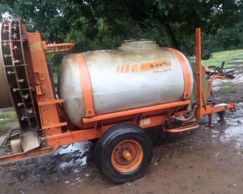 Pulverizadora Jacto Arbus 2000 Super Export