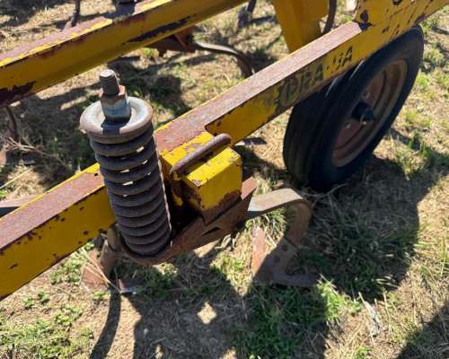 Cultivador de Campo Usado