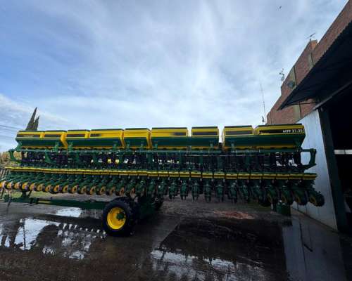 Sembradora Autotrailer Tedeschi de 31 a 35 año 2020