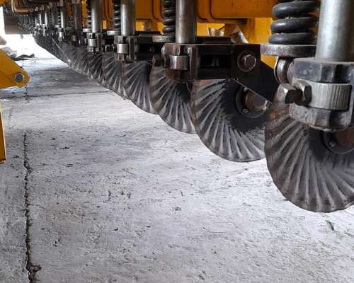 Equipo MF 1690 y Ascanelli RS 3000 Magnum 20 a 42 CM.