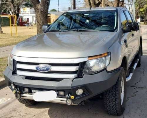 Ford Ranger 2.5 CD 4X2 XL Safety 2014 $19.999.000 130.000km
