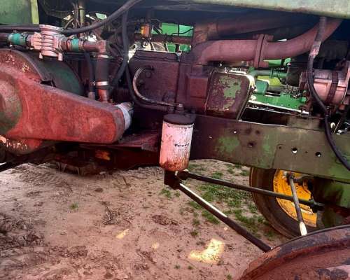 Tractor Jhon Deere 730