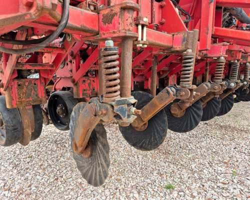 Sembradora Crucianelli Gringa V de 14 Líneas a 52 cm