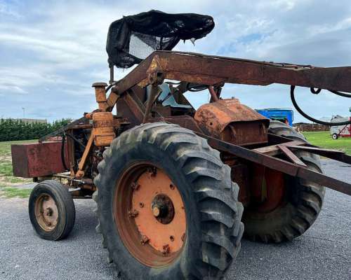 Tractor Fiat R60 Invertido con Pala