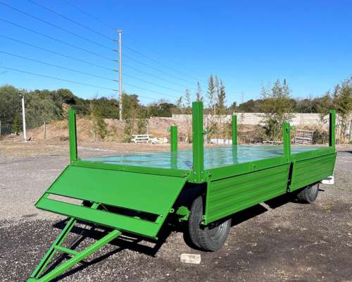 Acoplado Playo 4 TN. 4X2 MT.