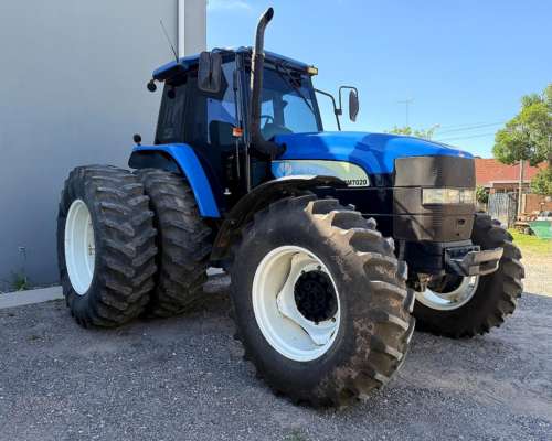 Tractor New Holland TM 7020