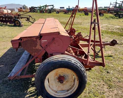 Sembradora de Grano Fino Gherardi de 25 Líneas a 17.5