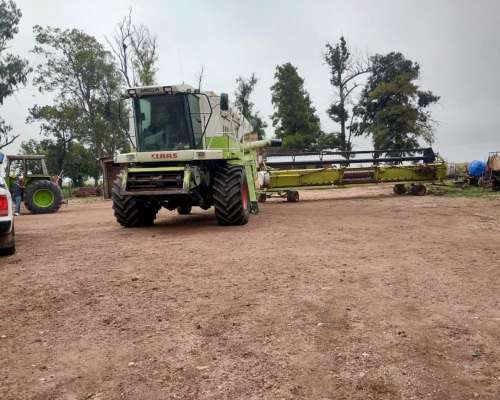 Venta Cosechadora Claas Mega 370 año 2005 US$ 80.000