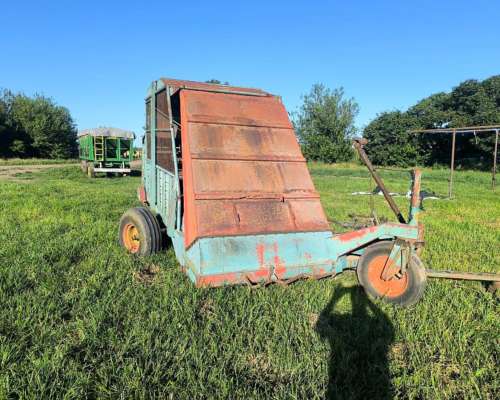Picadora Richiger Integral C/cajon de Descarga Trasera