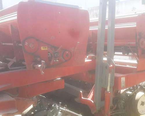 Sembradora Apache 9000 25/35 y 25/17.5