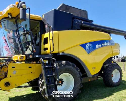 Cosechadora New Holland CR 9060, año 2008