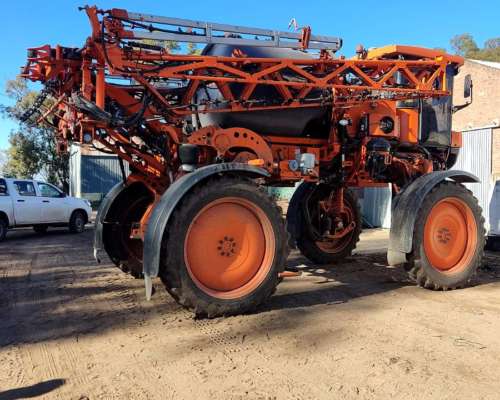 Pulvierizadora Jacto UN 3000 R46 - año 2020 - 2500hs