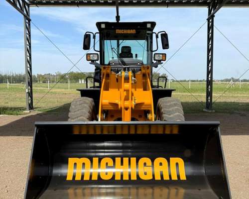Pala Forrajera R45iv+ Michigan
