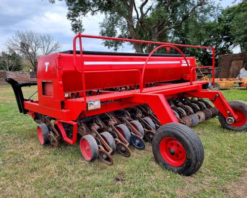 Sembradora Tanzi 4300 (reparada)