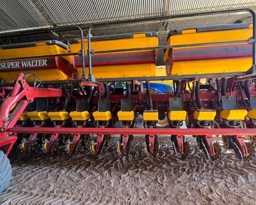 Sembradora Super Walter de 16 a 52,5 cm con Doble Fertiliza.