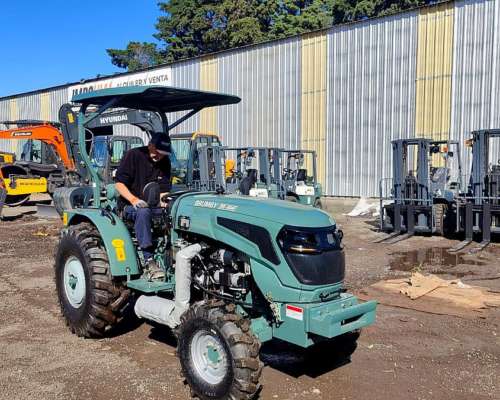 Tractor 4X4 60hp + Compresor y Diferencial P/accesorios