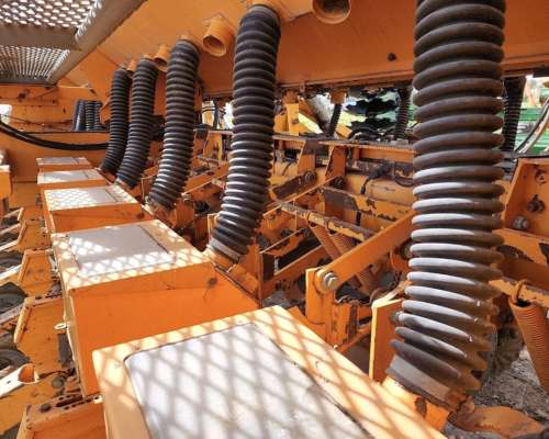 Sembradora Agrometal TX Mega de 13 a 52 cm Grano Grueso