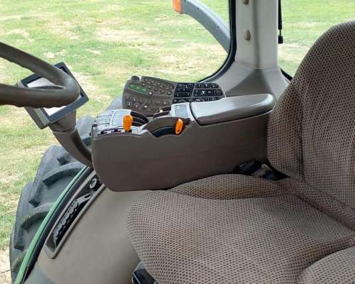 John Deere 8310 R. año 2013. Americano. 7400 HS. Piloto