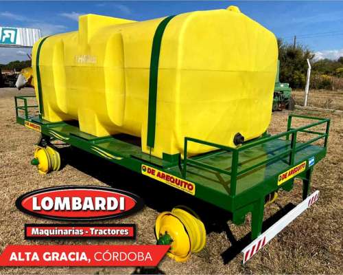 Acoplado Tanque Plástico de Arequito Capacidad 4500 Litros