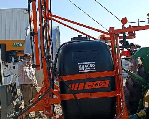 Pulverizadora Jacto Condor PJ 600