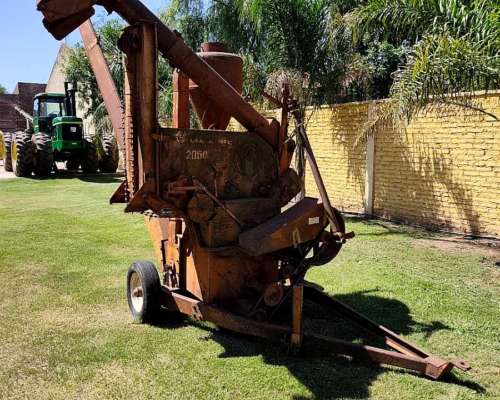 Moledora de Fardos y Granos Mainero. Modelo 2050