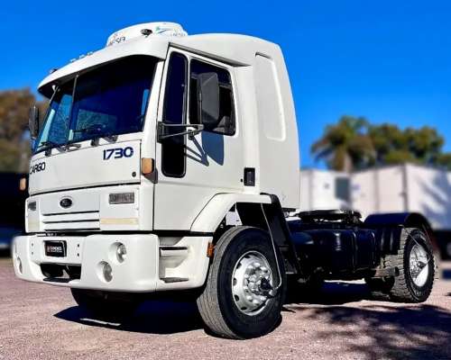 Camion Ford Cargo 1730 año 2003 - Motor Cummins Mecánico