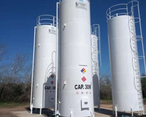 Tanques Aéreo de Combustibles con Batea y Surtidor Standart