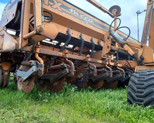 Sembradora Agrometal TX Mega 13 a 52cm