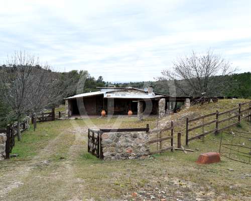 Casa de Campo en Venta- 2 Ha a Orillas del Río- Loma Alta