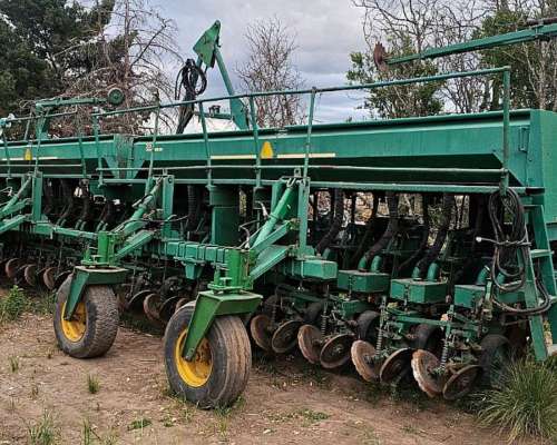 Sembradora Pierobon 18 Surcos a 52cm