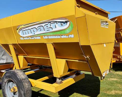 Mixer Horizontal 9 Mts Cubicos Impagro en muy Buen Estado