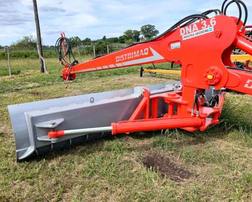 Niveladora de Arrastre D.n.a. 3.6 Distrimaq