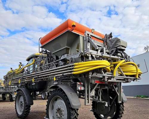 Fertilizadora Autopropulsada Pla / Altina