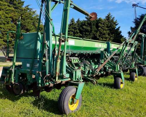 Sembradora Pierobon MIX9800 .